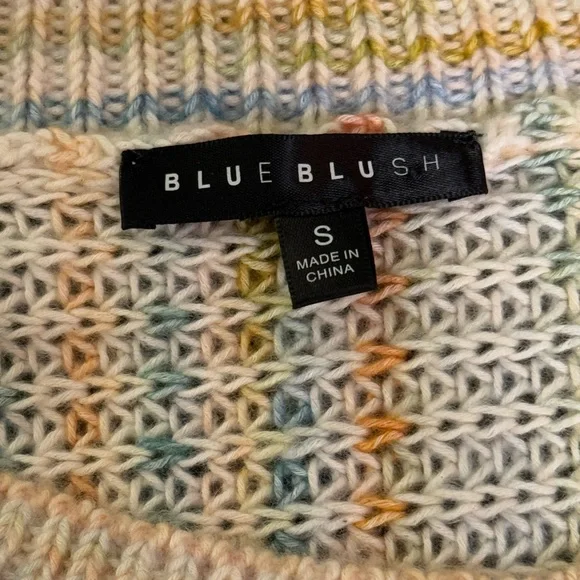 Blue Blush sweater size small - Picture 3 of 4